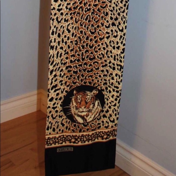 KKUSEBO animal print scarf - Picture 4 of 4